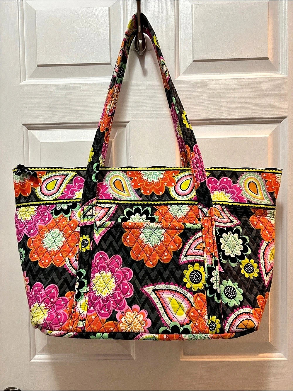 Vera Bradley XL Tote Jazzy Blooms Cotton Quilted Like New